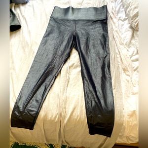 carbon38’s high rise 7/8 leggings in takara shine (black) size xl #1 best seller